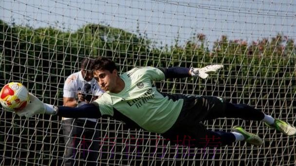 阿斯：皇马青训门将纳瓦罗三次进入一线队名单